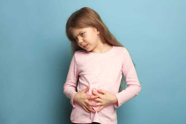 Болит живот у ребенка: причины и симптомы